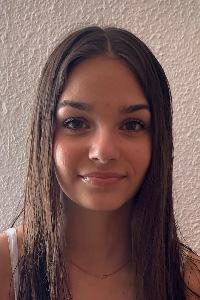 Alba Lopez De Guereño