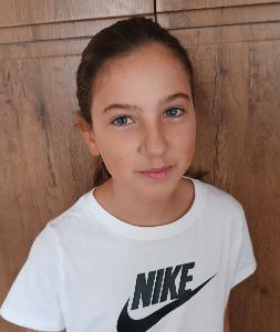 Gloria Almero